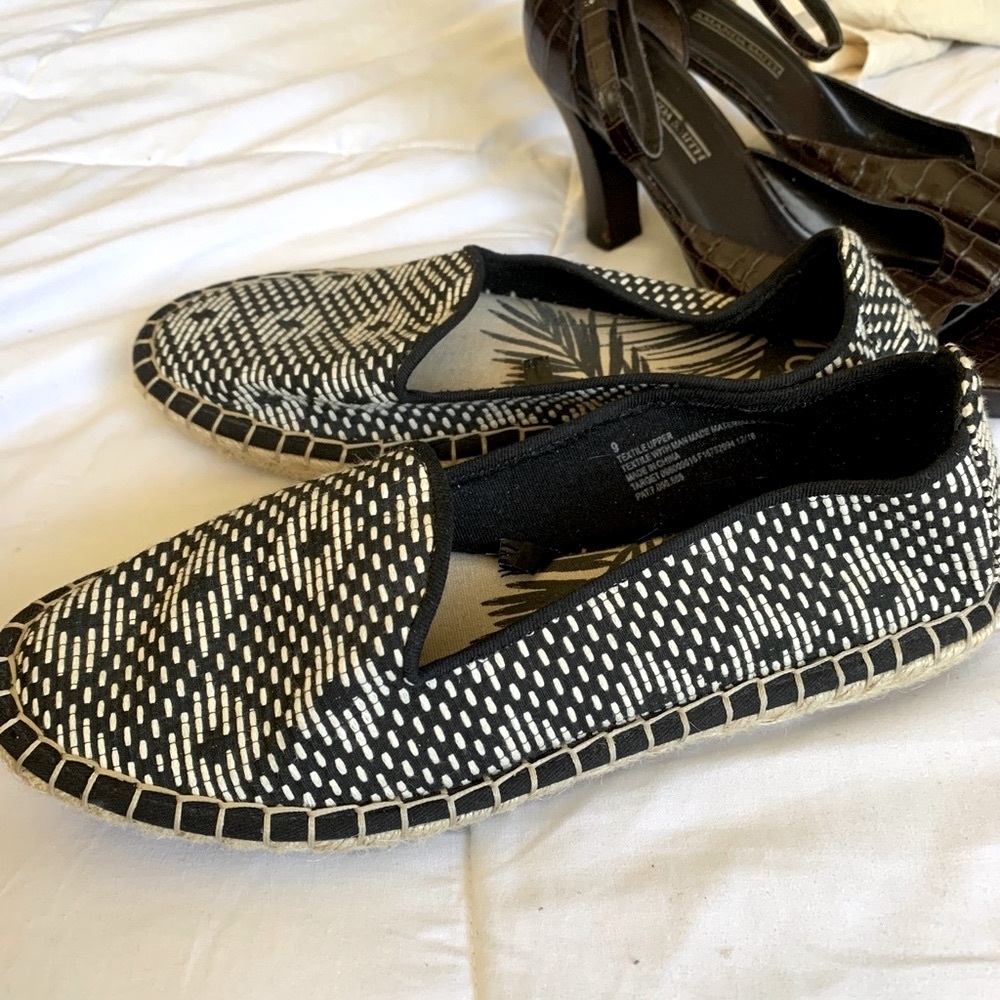 Dolce Vita - Super Cute 🥰 ~ Beautiful Woven Espadrilles